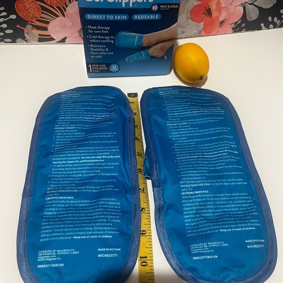 🍋Reusable Hot & Cold Gel Slippers Unisex 1 Size Fits Most - Picture 2 of 3